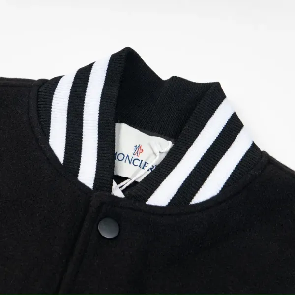 【MONCLER 公式旗艦店】 モンクレール  ジャケット着 ご好評に付き再入荷！241212