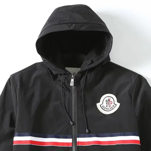 【MONCLER 公式旗艦店】 モンクレール  ジャケット着 ご好評に付き再入荷！241023