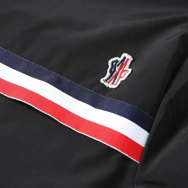 【MONCLER 公式旗艦店】 モンクレール  ジャケット着 ご好評に付き再入荷！241023