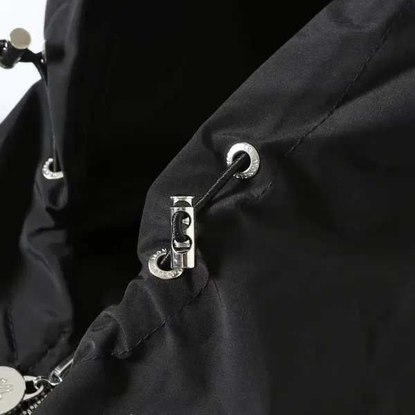 【MONCLER 公式旗艦店】 モンクレール  ジャケット着 ご好評に付き再入荷！241023