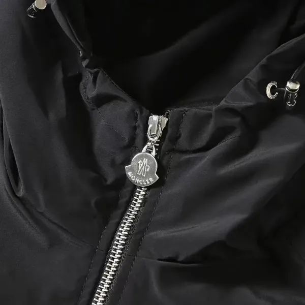 【MONCLER 公式旗艦店】 モンクレール  ジャケット着 ご好評に付き再入荷！241023