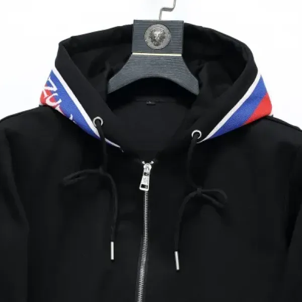 【MONCLER】モンクレール、スーツ 【即日出荷】ご好評に付き再入荷！240918