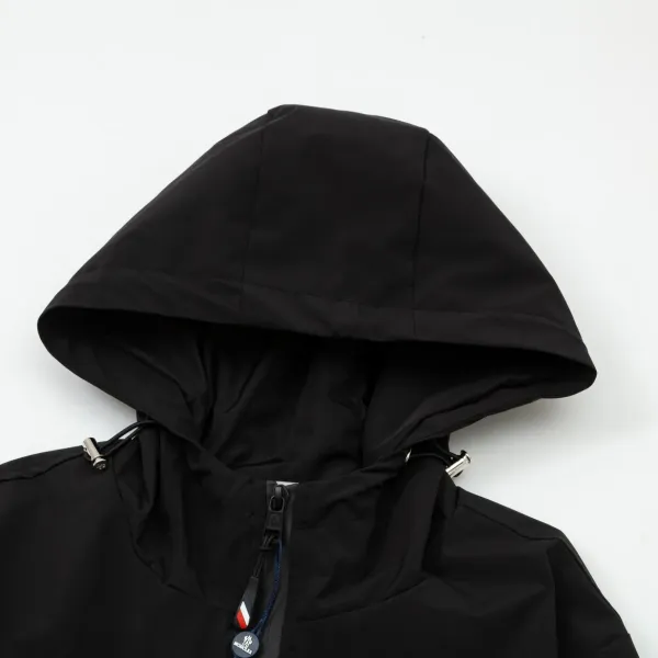 【MONCLER  公式旗艦店】モンクレール  ジャケット着 好評に付き再入荷 240826