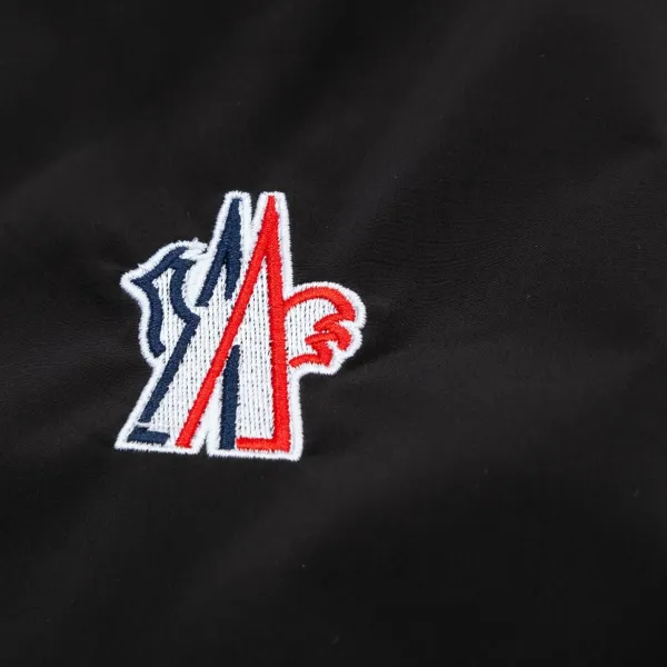 【MONCLER  公式旗艦店】モンクレール  ジャケット着 好評に付き再入荷 240826