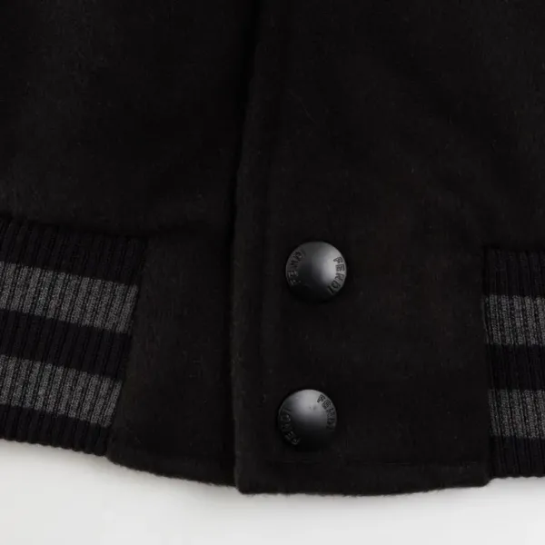 【FENDI  公式旗艦店】フェンディジャケット着 好評に付き再入荷！241122