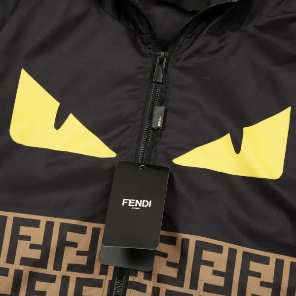 【FENDI  公式旗艦店】フェンディ  ジャケット着 ご好評に付き再入荷！241021