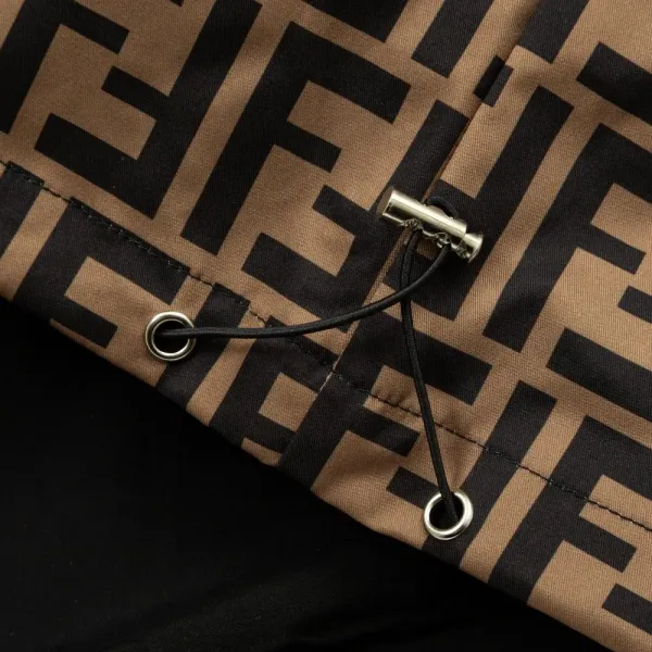 【FENDI  公式旗艦店】フェンディ  ジャケット着 ご好評に付き再入荷！241021