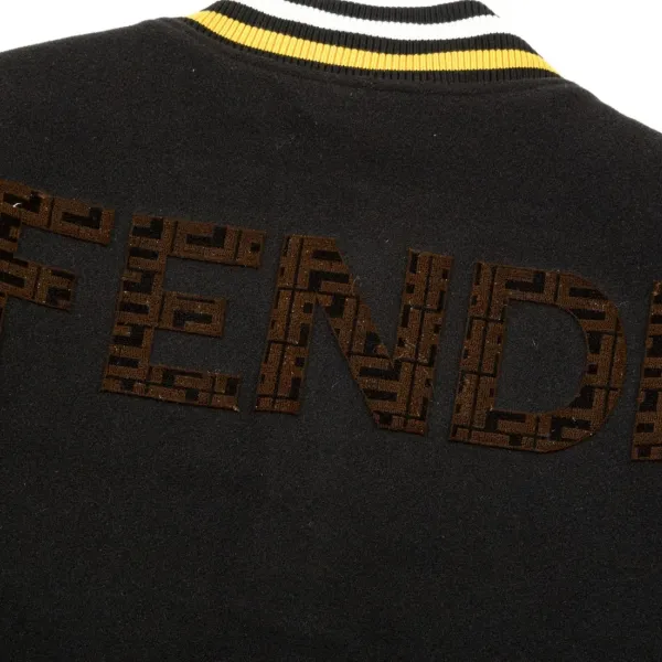 【FENDI 公式旗艦店】フェンディ  ジャケット着 ご好評に付き再入荷！241021
