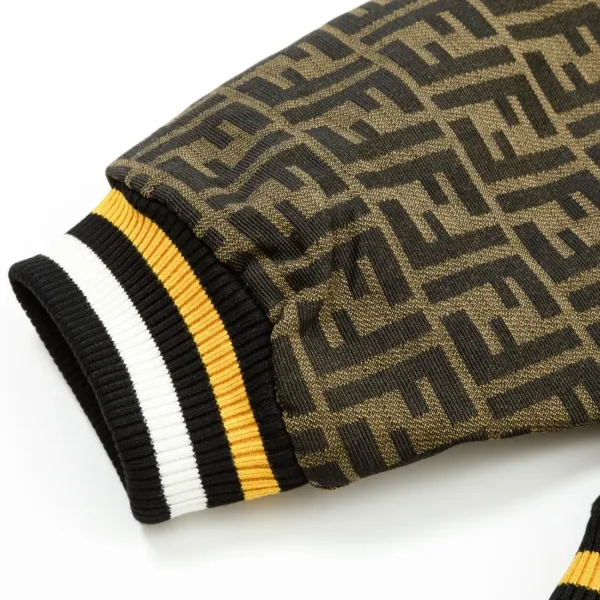 【FENDI 公式旗艦店】フェンディ  ジャケット着 ご好評に付き再入荷！241021