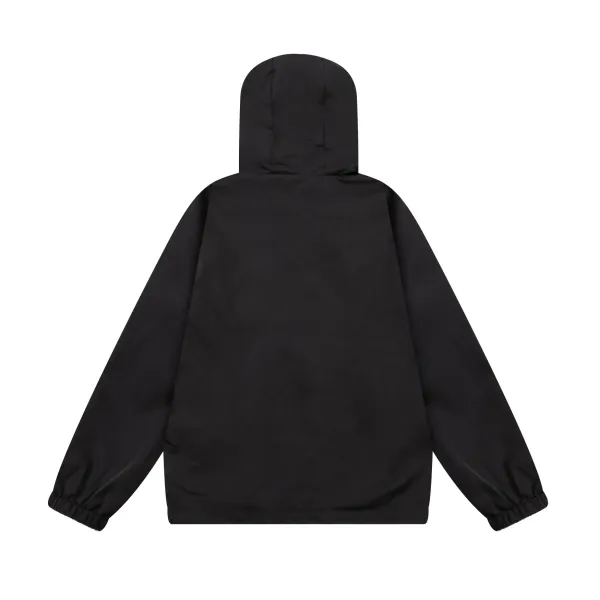 【FENDI  公式旗艦店】フェンディ ジャケット着 好評に付き再入荷 240826