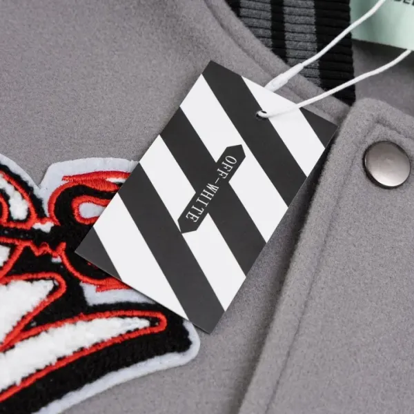 【OFF-WHITE  公式旗艦店】オフホワイト  野球着  ジャケット着ご好評に付き再入荷！241023