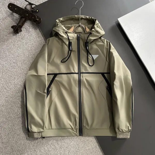 【PRADA  公式旗艦店】プラダ  ジャケット着 好評に付き再入荷 241224