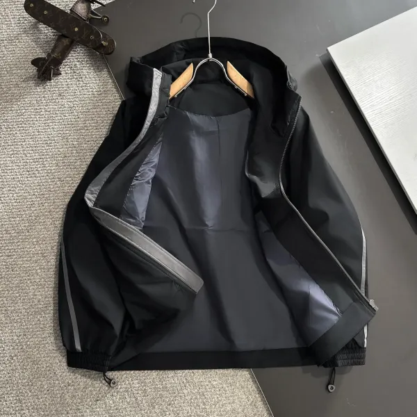【PRADA  公式旗艦店】プラダ  ジャケット着 好評に付き再入荷 241224