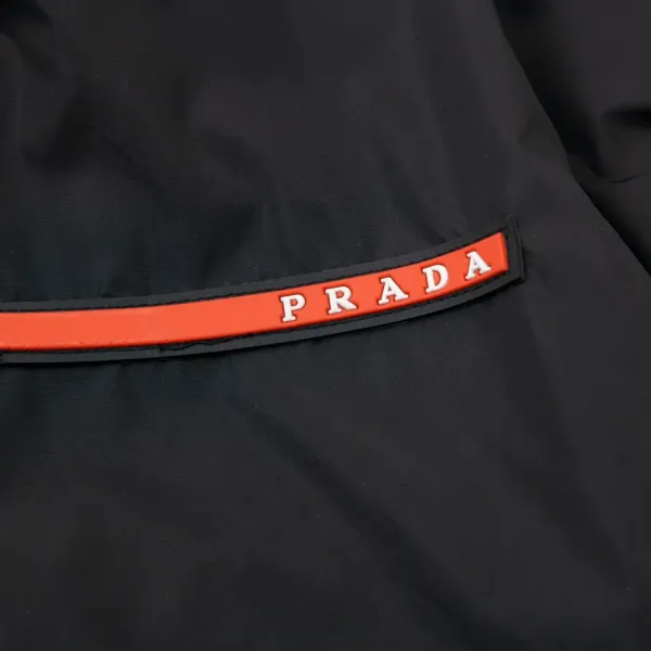 【PRADA  公式旗艦店】プラダ  ジャケット着 好評に付き再入荷 241224