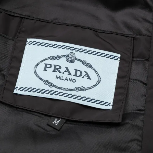 【PRADA  公式旗艦店】プラダ  ジャケット着 好評に付き再入荷 241224
