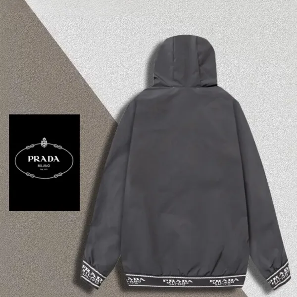 【PRADA  公式旗艦店】プラダ  ジャケット着 好評に付き再入荷 241224