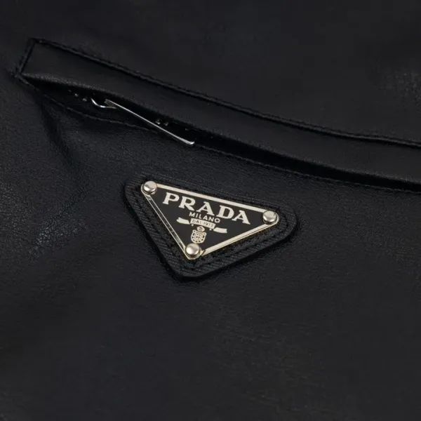 【PRADA  公式旗艦店】プラダ  ジャケット着 好評に付き再入荷 241224