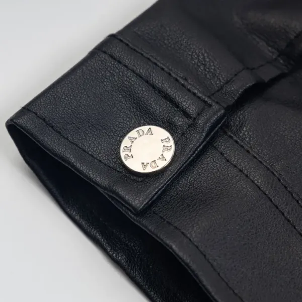 【PRADA  公式旗艦店】プラダ  ジャケット着 好評に付き再入荷 241224