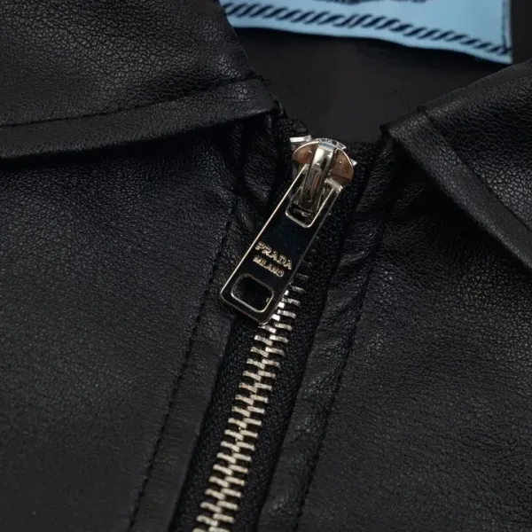 【PRADA  公式旗艦店】プラダ  ジャケット着 好評に付き再入荷 241224