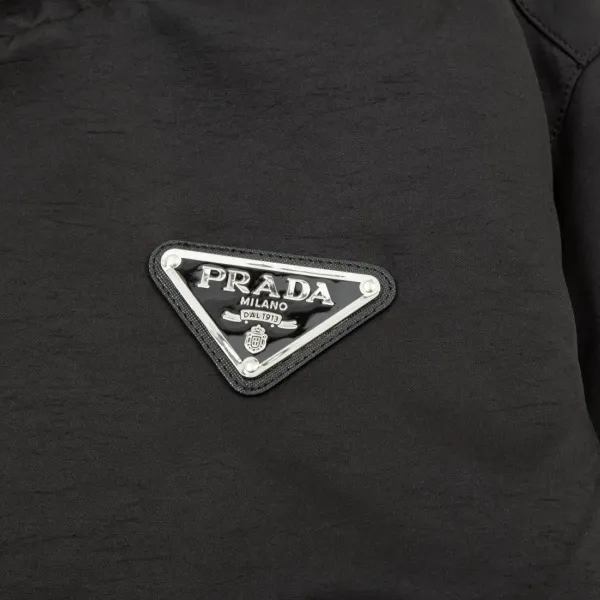 【PRADA  公式旗艦店】プラダ   ジャケット着 好評に付き再入荷！ 241213