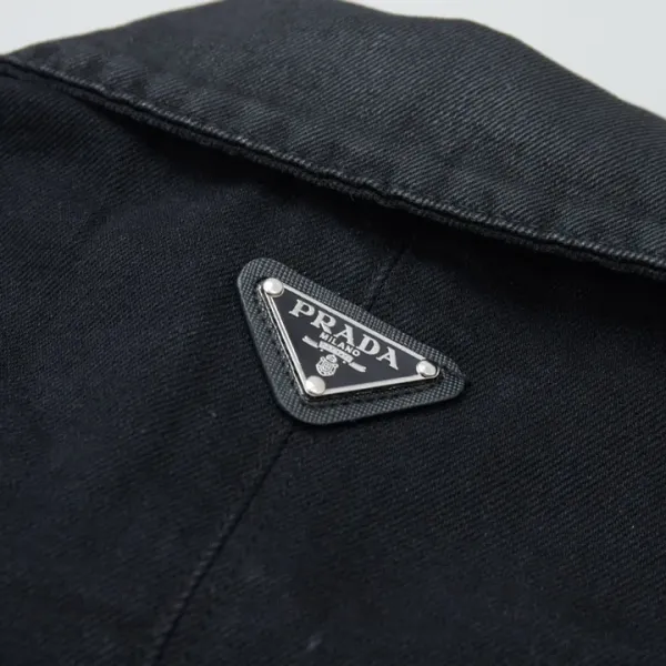 【PRADA 公式旗艦店】プラダ ジャケット着 好評に付き再入荷!241123 【PRADA 公式旗艦店】プラダ ジャケット着 好評に付き再入荷!241123