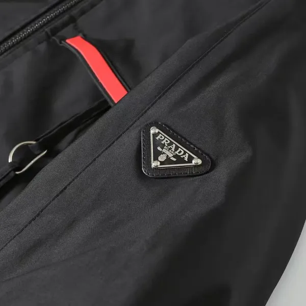 【PRADA  公式旗艦店】 プラダ  ジャケット着 ご好評に付き再入荷！241024