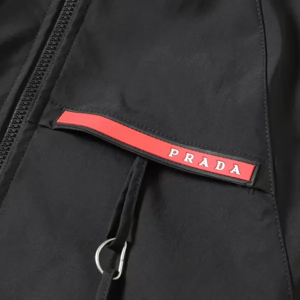 【PRADA  公式旗艦店】 プラダ  ジャケット着 ご好評に付き再入荷！241024