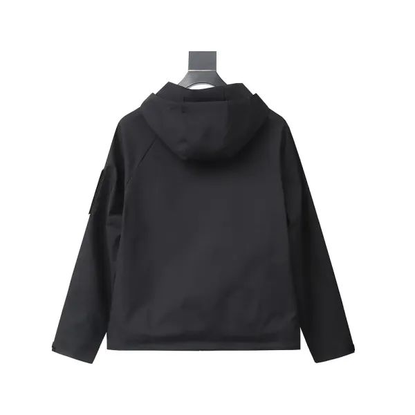 【PRADA  公式旗艦店】 プラダ  ジャケット着 ご好評に付き再入荷！241024
