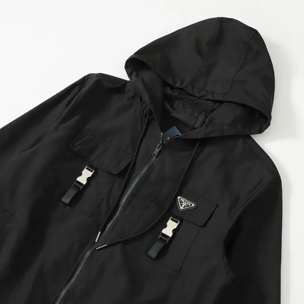 【PRADA  公式旗艦店】 プラダ  ジャケット着 ご好評に付き再入荷！241024