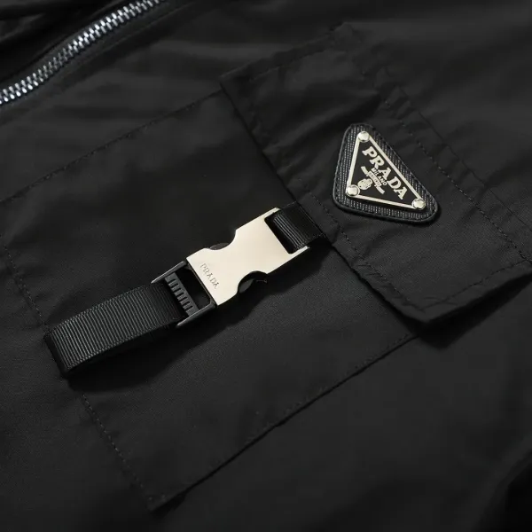 【PRADA  公式旗艦店】 プラダ  ジャケット着 ご好評に付き再入荷！241024