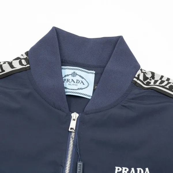 【PRADA】プラダ  ジャケット着  ご好評に付き再入荷！240920