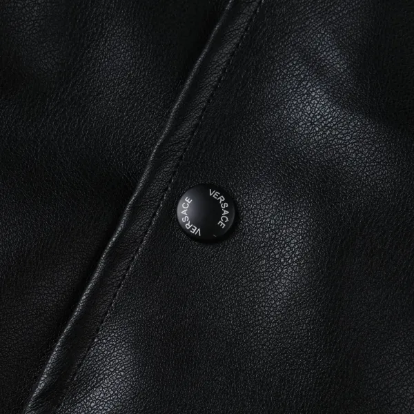 【VERSACE  公式旗艦店】ヴェルサーチ  ジャケット着 ご好評に付き再入荷！241024