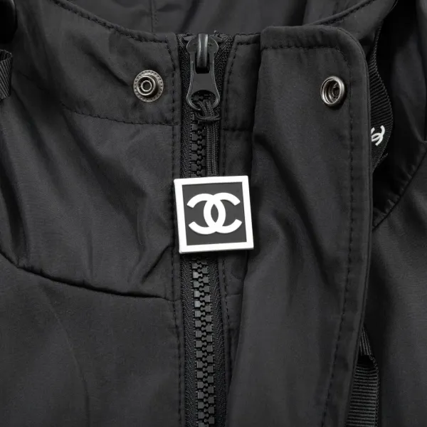 【CHANEL  公式旗艦店】シャネル   ジャケット着 好評に付き再入荷！241223
