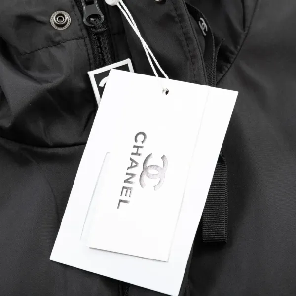 【CHANEL  公式旗艦店】シャネル   ジャケット着 好評に付き再入荷！241223