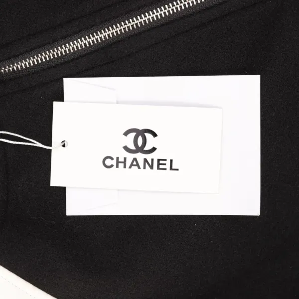 【CHANEL  公式旗艦店】シャネル   ジャケット着 好評に付き再入荷！241111