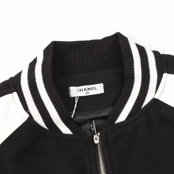 【CHANEL  公式旗艦店】シャネル   ジャケット着 好評に付き再入荷！241111