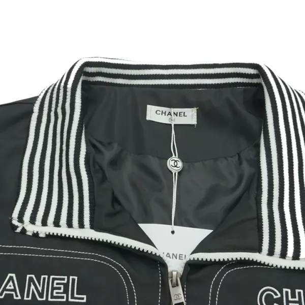 【CHANEL  公式旗艦店】シャネル  ジャケット着好評に付き再入荷！