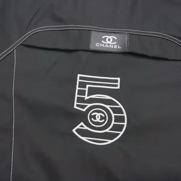 【CHANEL  公式旗艦店】シャネル  ジャケット着好評に付き再入荷！
