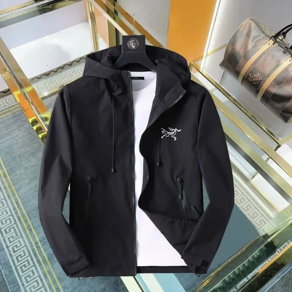 【ARCTERYX  公式旗艦店】アークテリクス  ジャケット着 ご好評に付き再入荷！250107