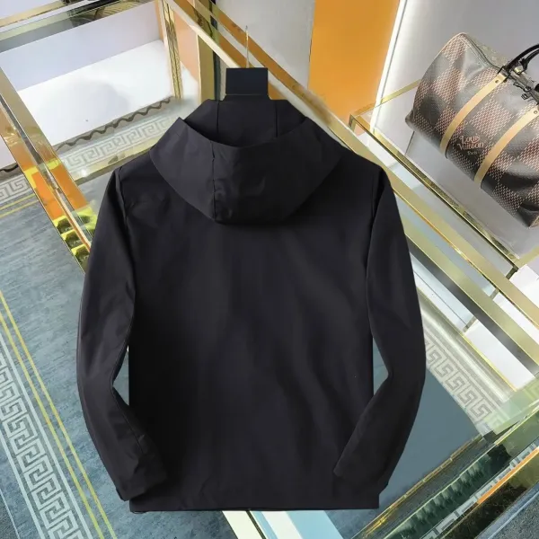 【ARCTERYX  公式旗艦店】アークテリクス  ジャケット着 ご好評に付き再入荷！250107