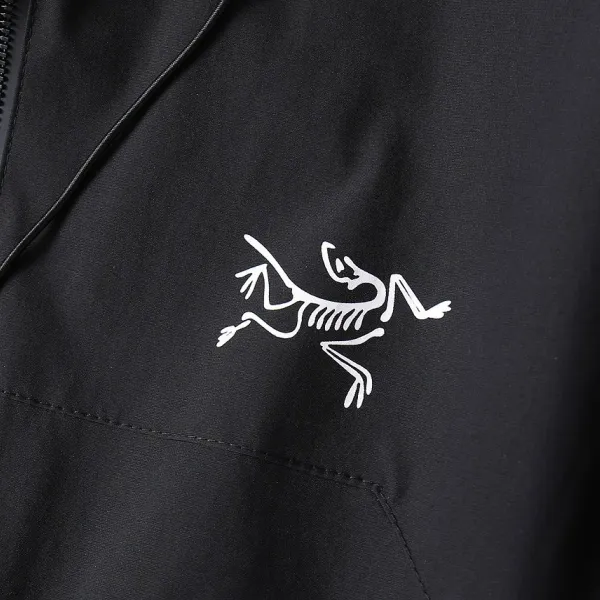 【ARCTERYX  公式旗艦店】アークテリクス  ジャケット着 ご好評に付き再入荷！250107