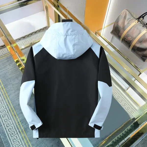 【ARCTERYX  公式旗艦店】アークテリクス  ジャケット着 ご好評に付き再入荷！250107