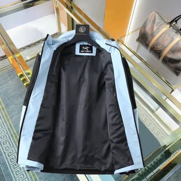 【ARCTERYX  公式旗艦店】アークテリクス  ジャケット着 ご好評に付き再入荷！250107