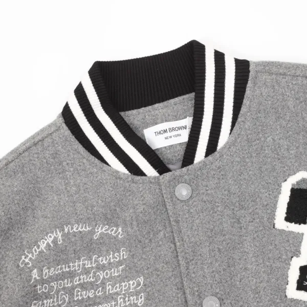 【ThomBrowne  公式旗艦店】トムブラウン  ジャケット着 好評に付き再入荷！250106