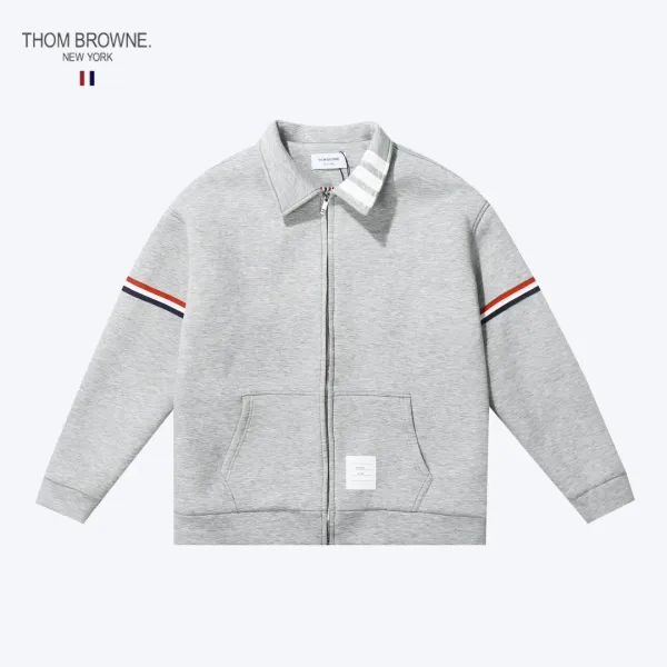 【ThomBrowne  公式旗艦店】トムブラウン  ジャケット着 好評に付き再入荷！250106