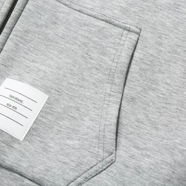 【ThomBrowne  公式旗艦店】トムブラウン  ジャケット着 好評に付き再入荷！250106