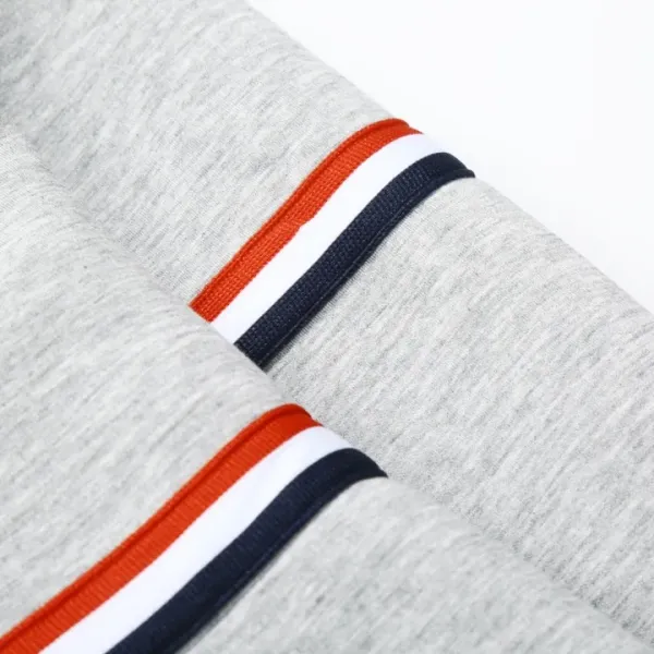 【ThomBrowne  公式旗艦店】トムブラウン  ジャケット着 好評に付き再入荷！250106