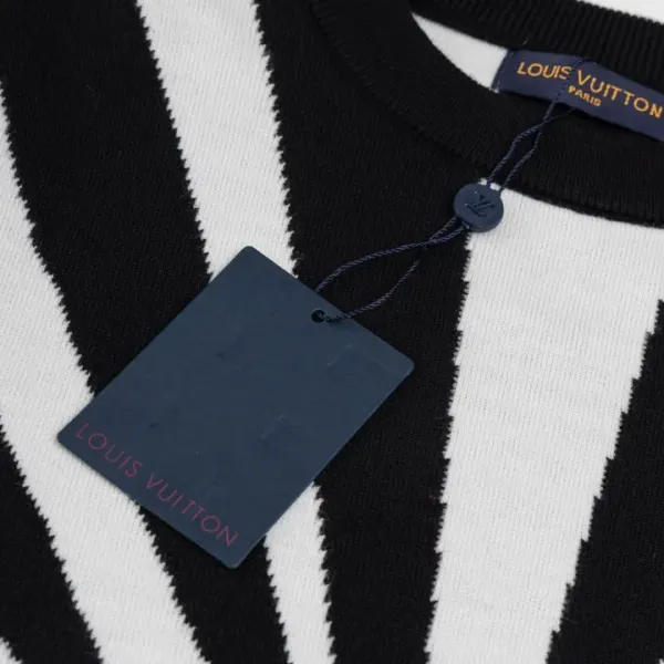 LV 【LOUIS VUITTON 公式旗艦店】ルイヴィトン セーター好評に付き再入荷! 241029 LV 【LOUIS VUITTON 公式旗艦店】ルイヴィトン セーター好評に付き再入荷! 241029