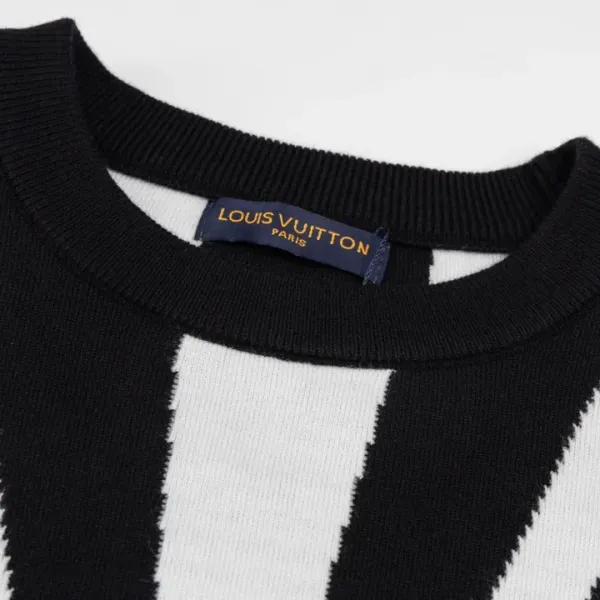 LV 【LOUIS VUITTON 公式旗艦店】ルイヴィトン セーター好評に付き再入荷! 241029 LV 【LOUIS VUITTON 公式旗艦店】ルイヴィトン セーター好評に付き再入荷! 241029