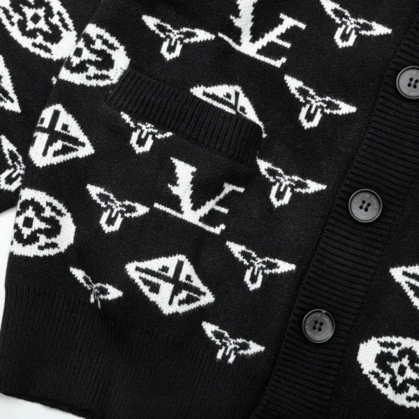 LV 【LOUIS VUITTON 公式旗艦店】ルイヴィトン  セーター好評に付き再入荷！ 240927